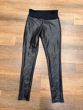 Assets by Spanx Black Faux Leather Skinny Leggings Size Medium